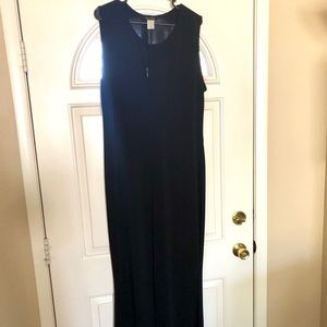 Black Sleeveless Dress